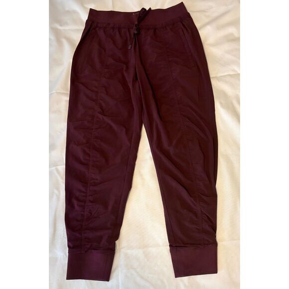 EUC Athleta Attitude Lined Pant, Spiced Cabernet, Sz 6 PETITE - Picture 3 of 6